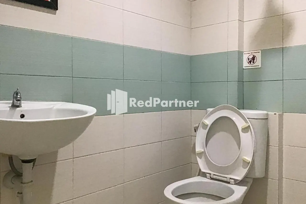 Hotel Pondok Mesari Redpartner Near Legian Beach